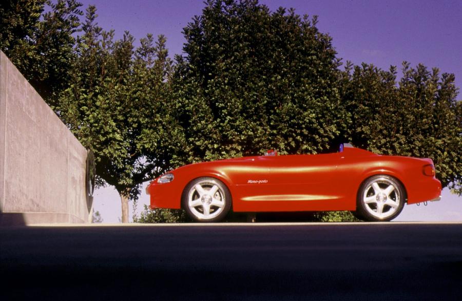  Mazda Miata Mono Posto 2000 года  (фото 5 из 16)